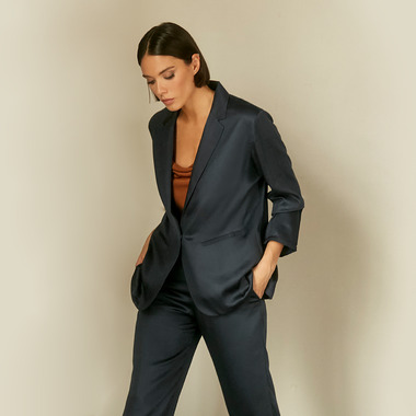 Sustainable women's clothing online