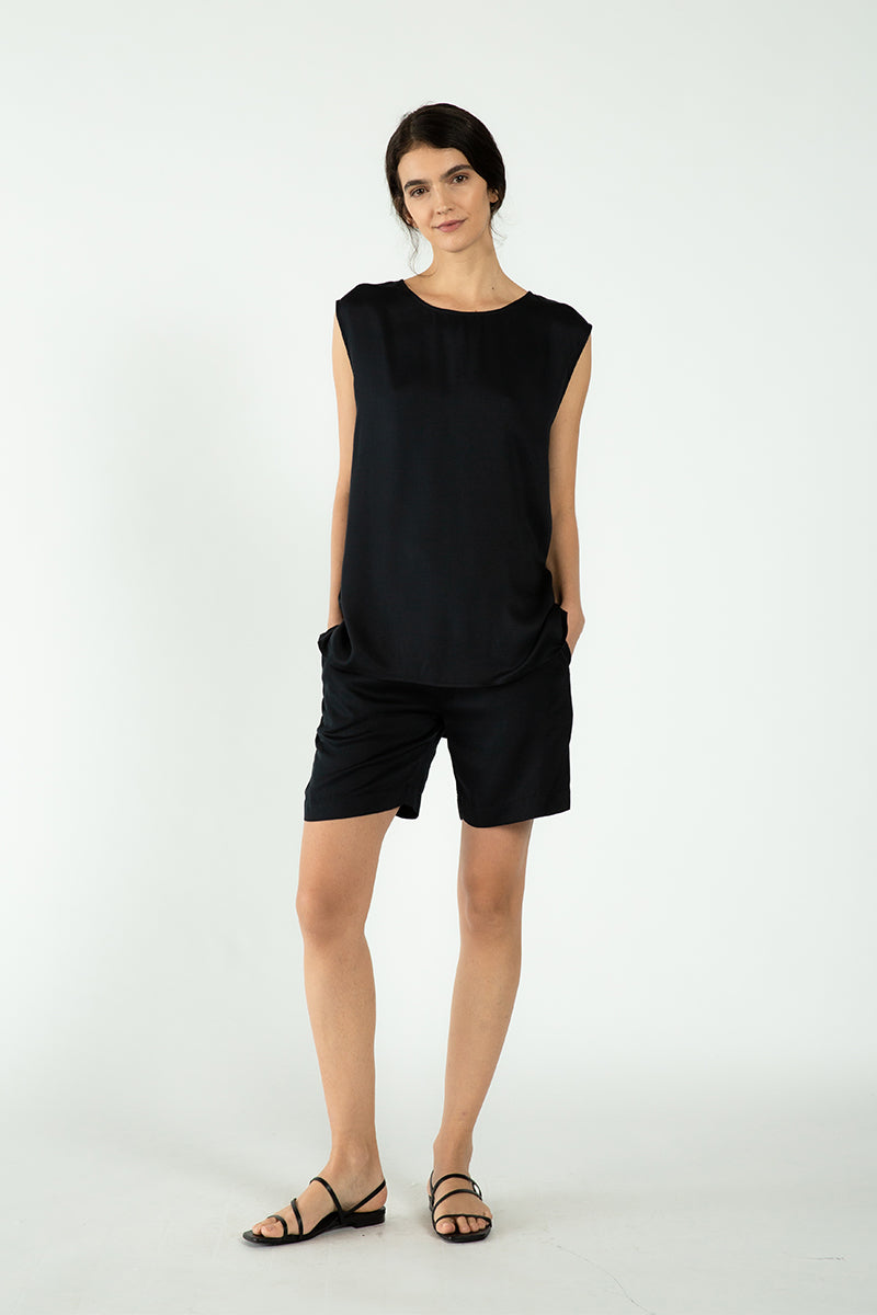 Riga Shorts-Neu Nomads